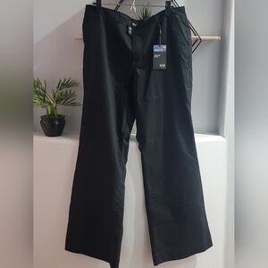 ANA Low-Rise, Flare Leg Pants (C1-1)